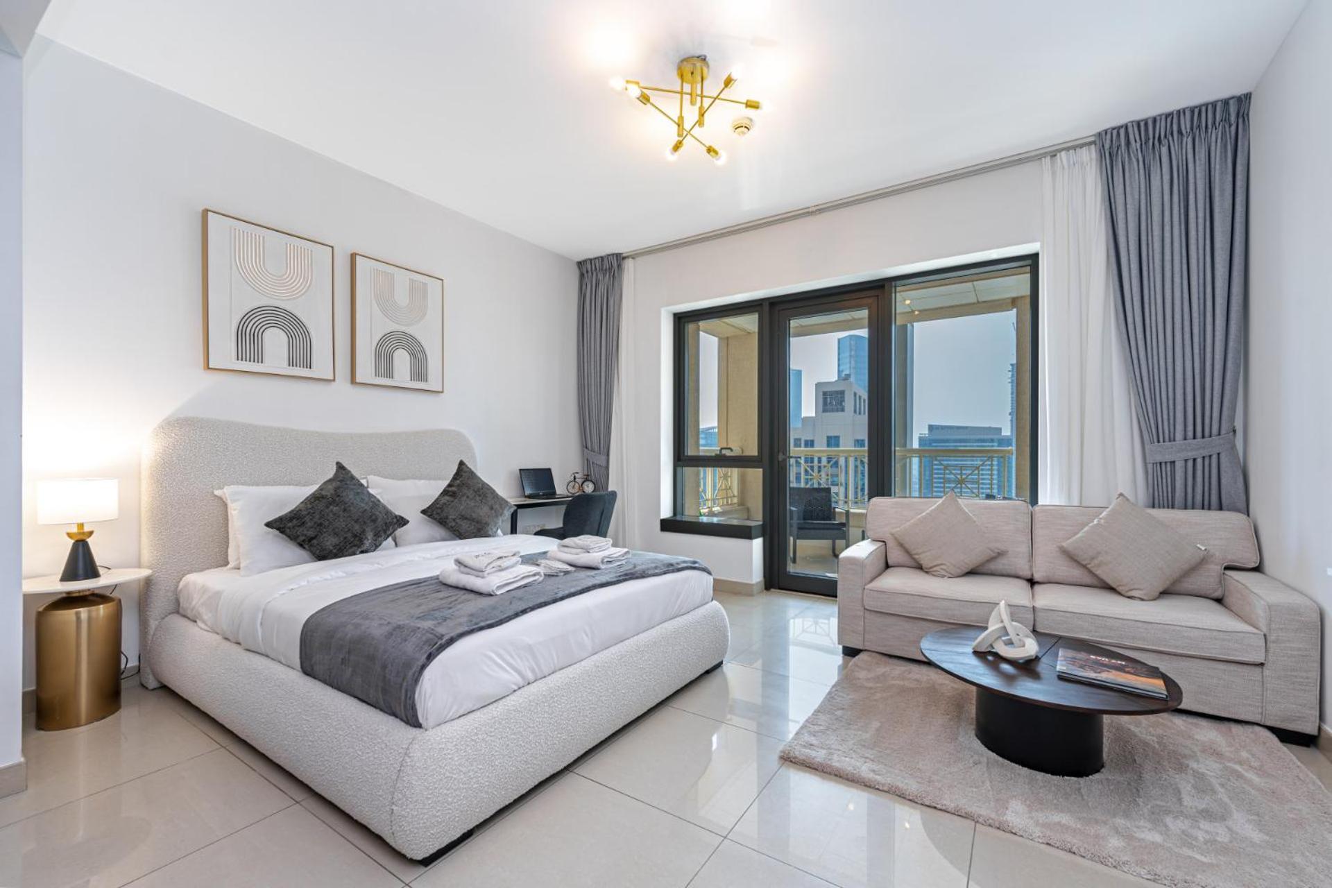 Chic I Sofa Bed I Free Weekly Housekeeping *