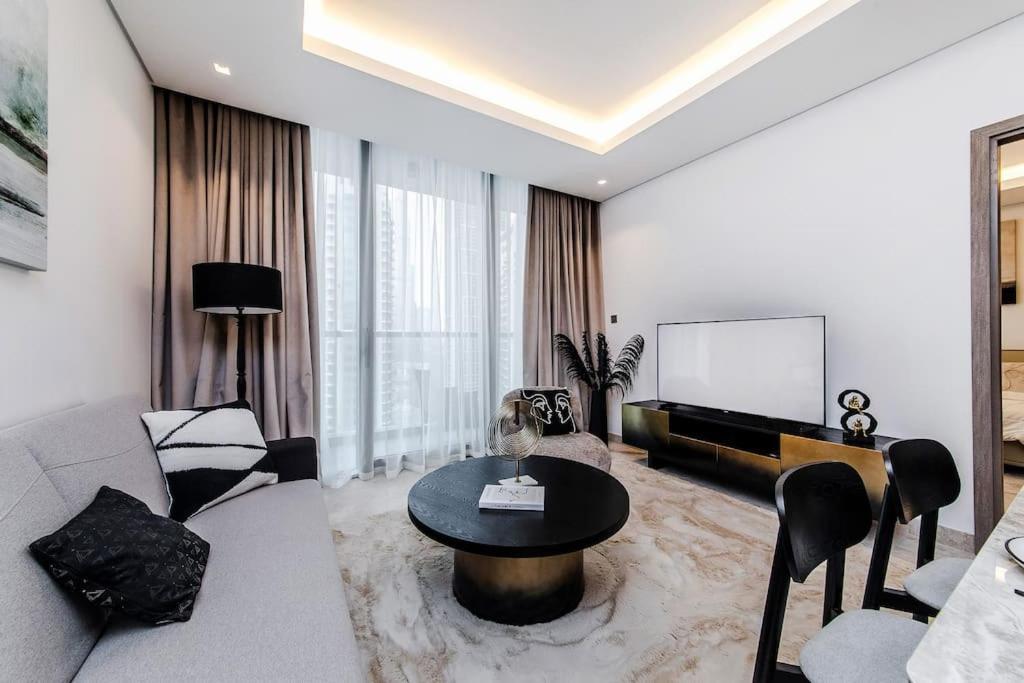 Burj Khalifa View 3bedroom Appartement *