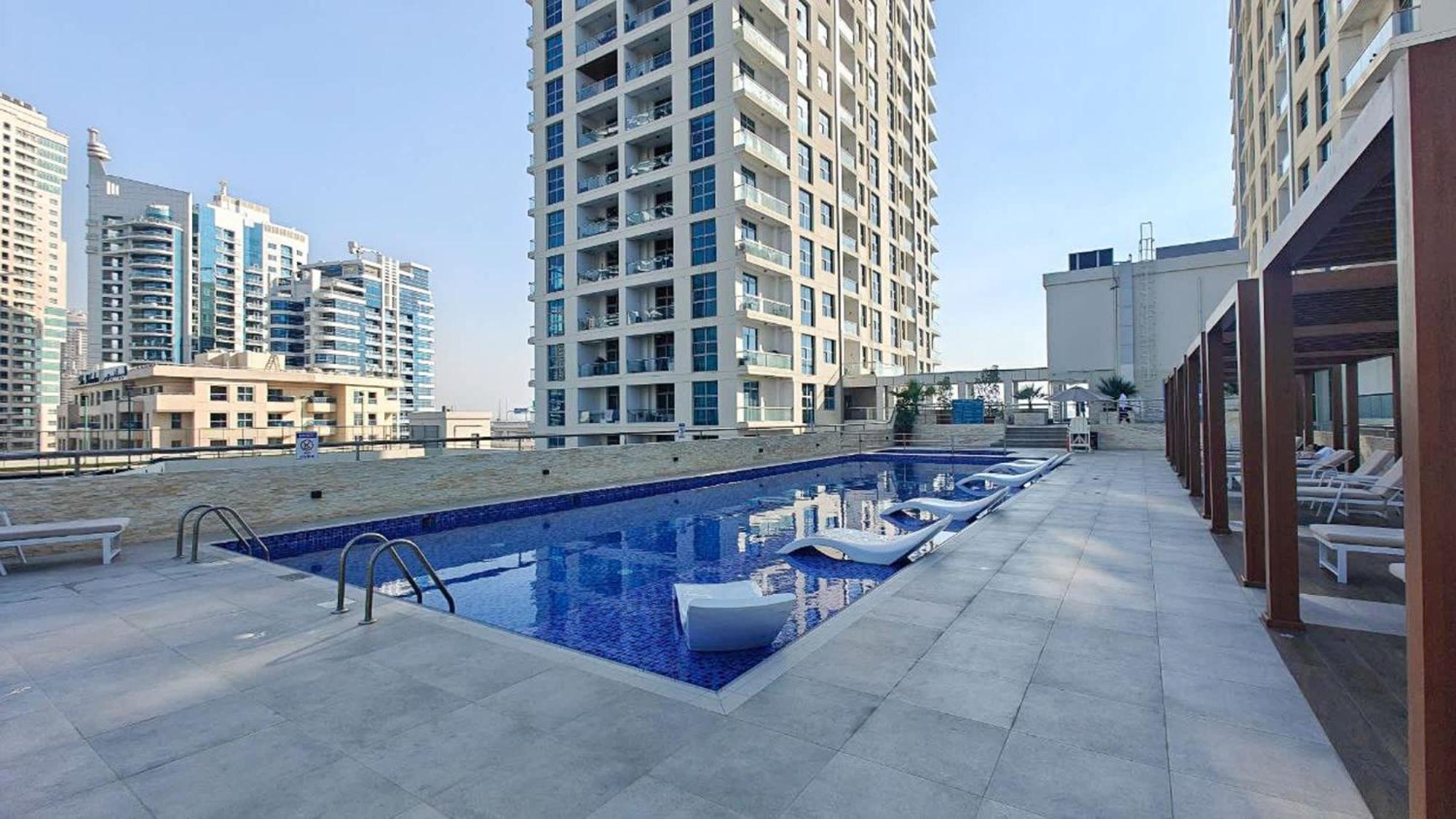 Spacious 2-bedroom With Marina Views In Dec Tower 2 * Dubaï
