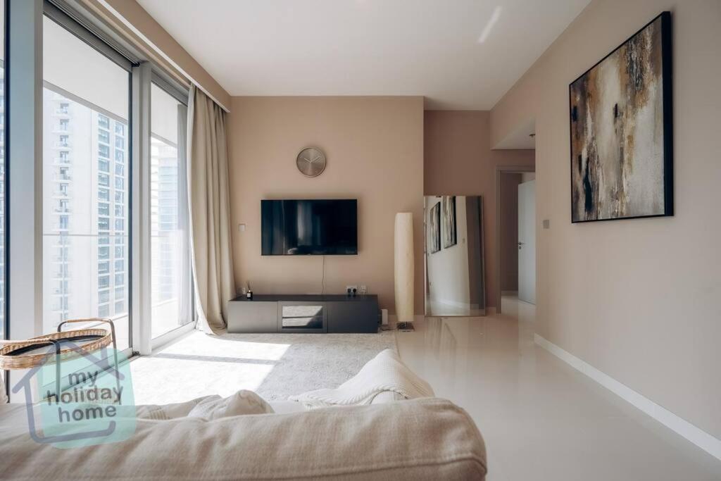 Beautiful 1br In Emaar Beachfront With Private Access Appartement Dubaï