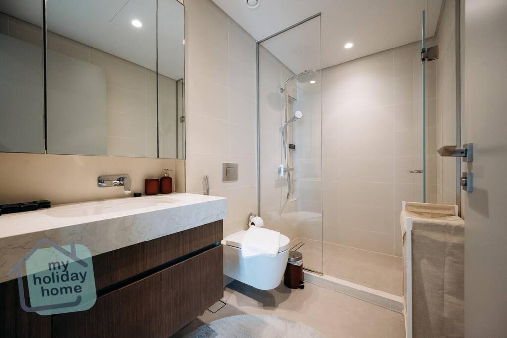Beautiful 1br In Emaar Beachfront With Private Access Dubaï