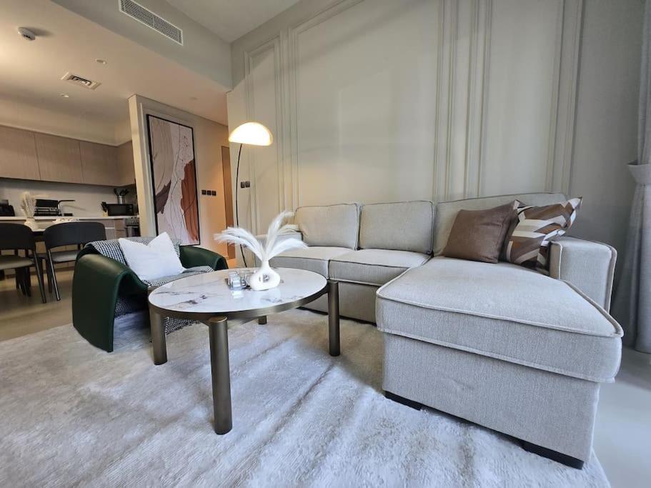 Luxury 1br Burj Khalifa View Walk To Mal Dubái