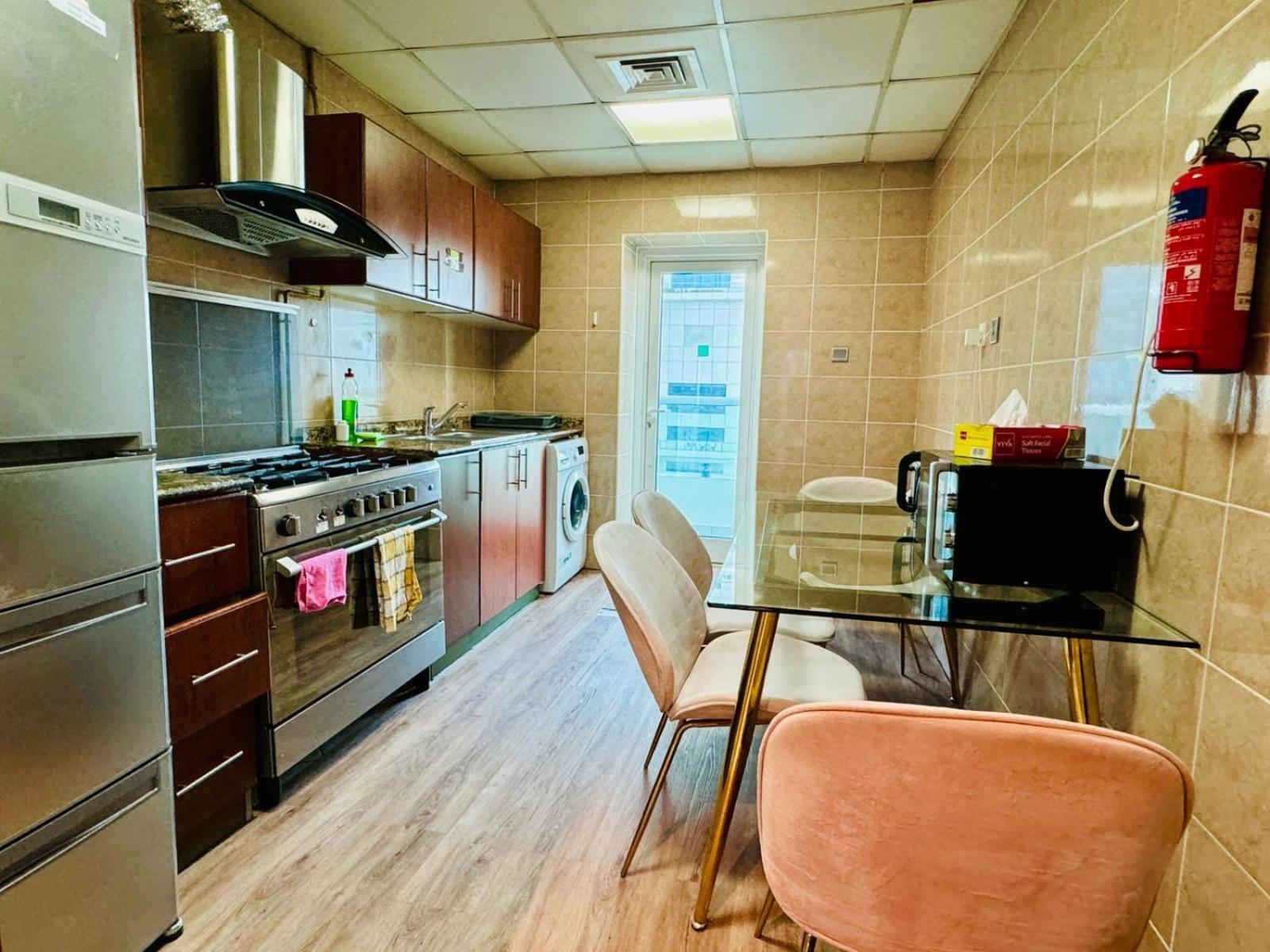Entire Private Self Catered Marina Apartamento