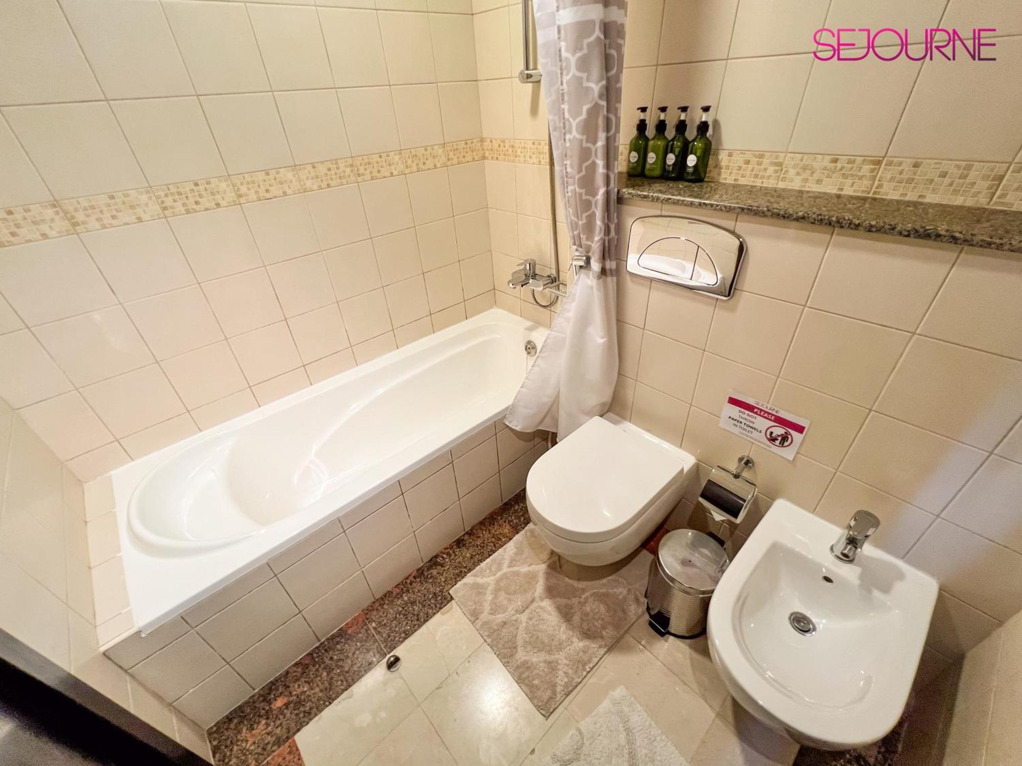 Appartement Bcl12 - Stunning 1br With Full Marina View In Bay Tower Dubaï
