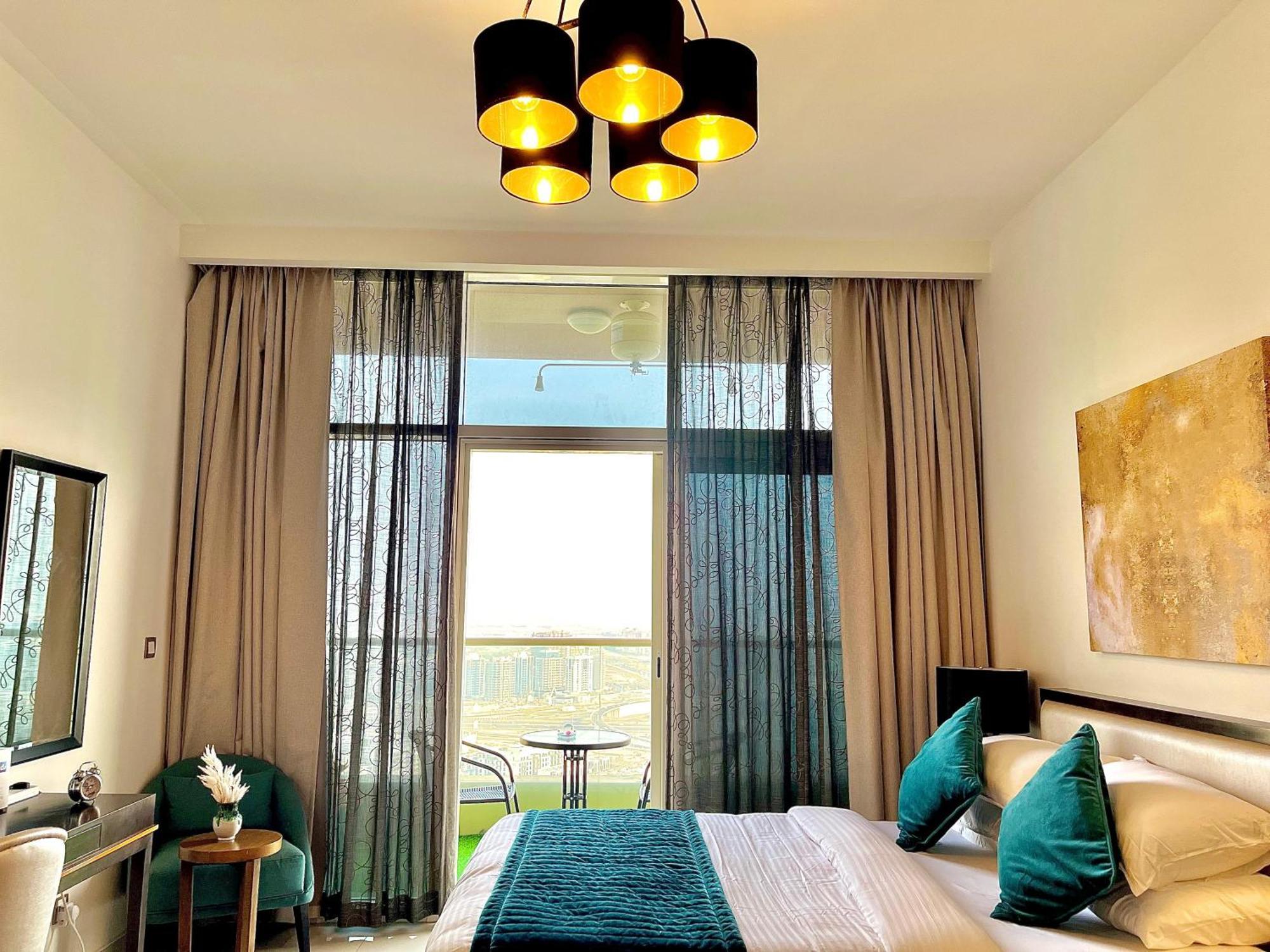 Floor Luxurious In Jvc, Near Marina Appartement