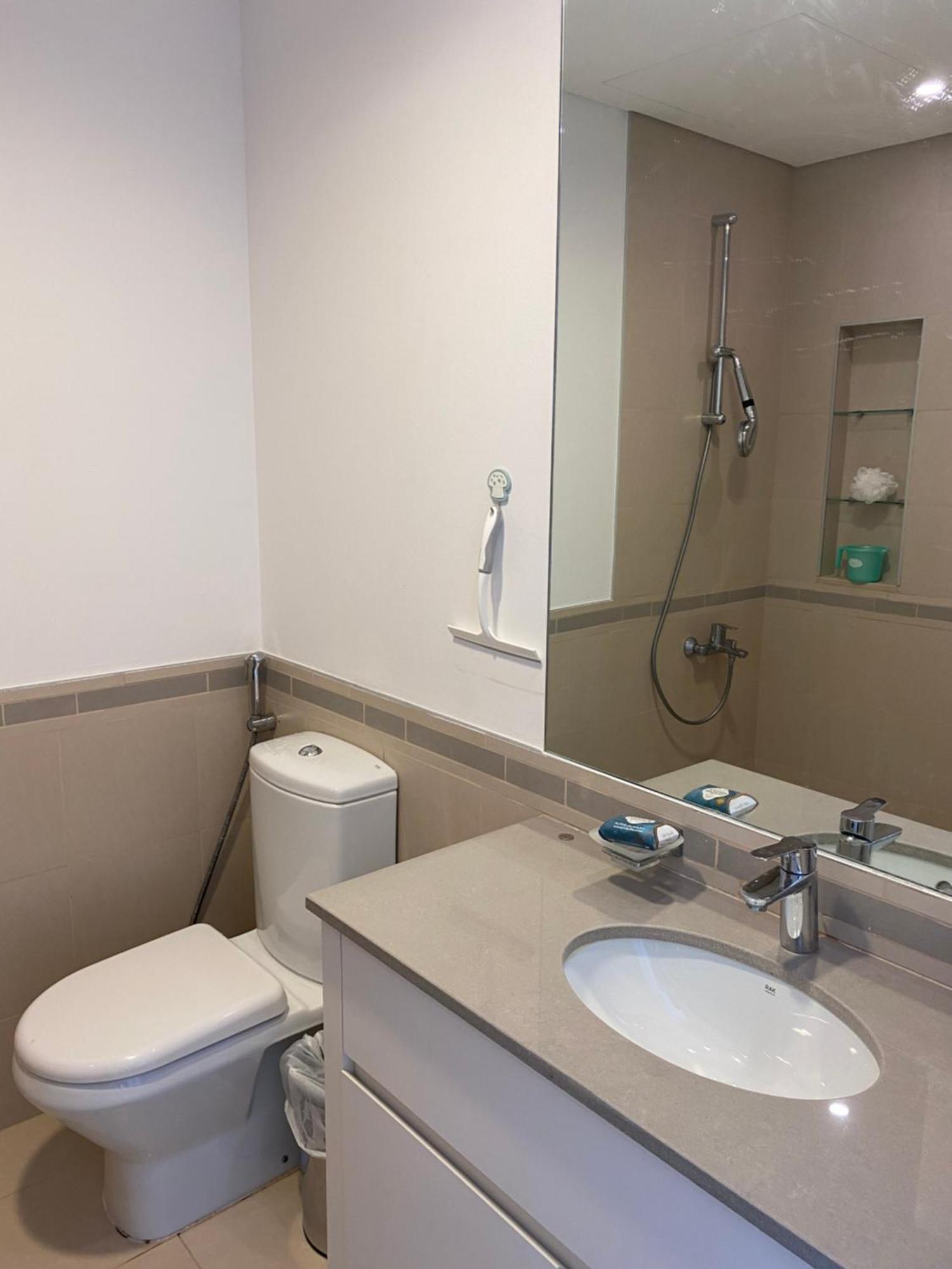 Lovely Calm 3br Easy Accessibility To With Huge Balcony And Pool View Town Square Apartamento