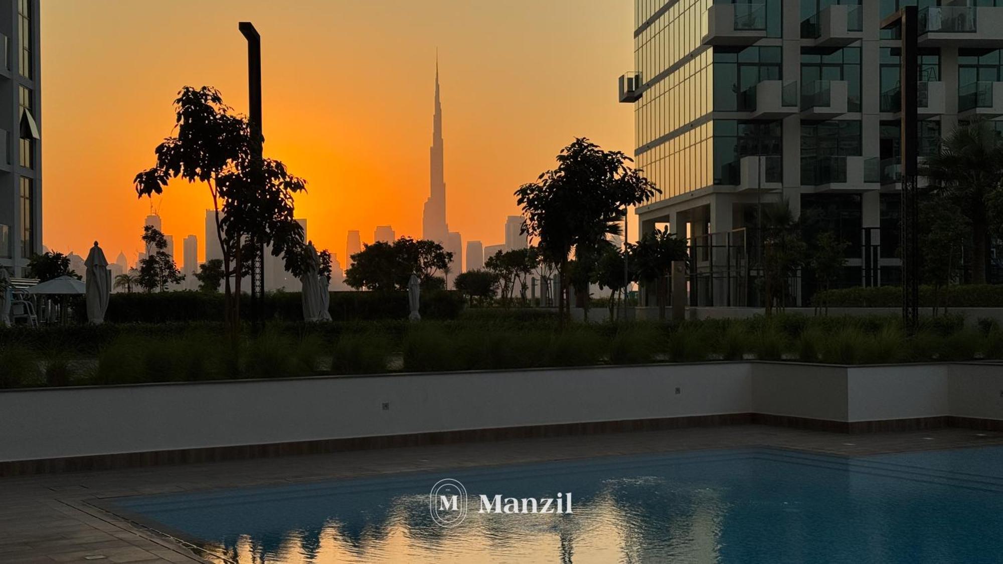 1br Near Downtown With Pool & Skyline Views * Dubaï