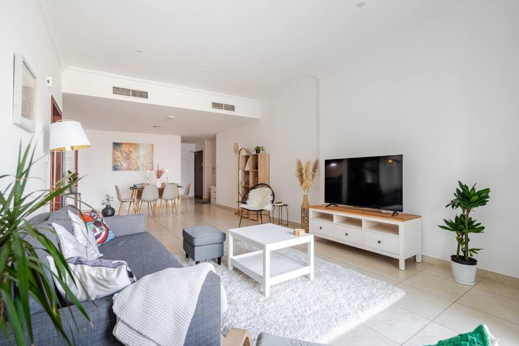 Appartement Elegant In Marina, Large 1br In Marina Heights Dubaï