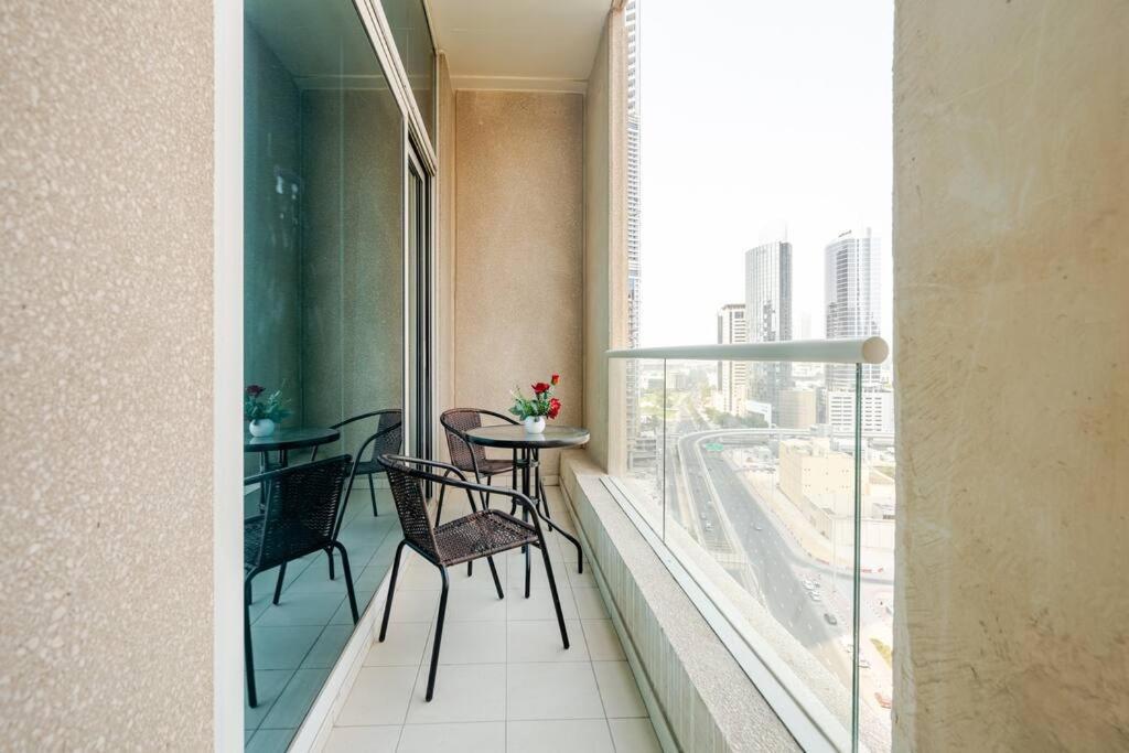 Elegant In Marina, Large 1br In Marina Heights Appartement