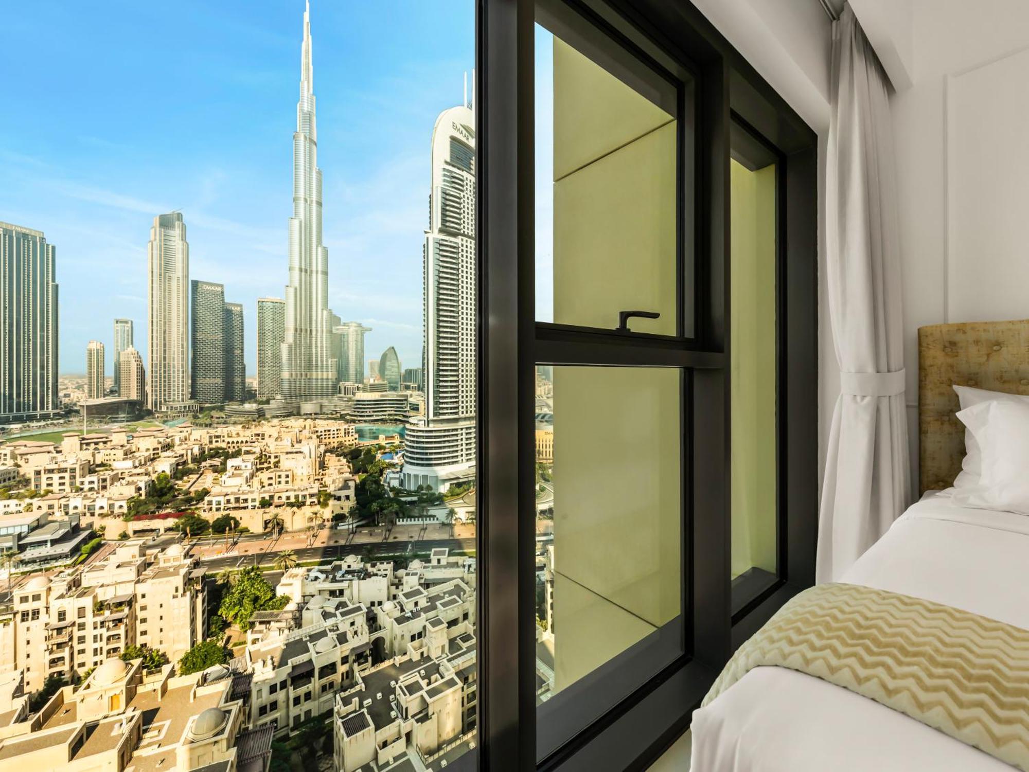 Burj Khalifa View Luxe 2br, 5 Mins Walk To Mall