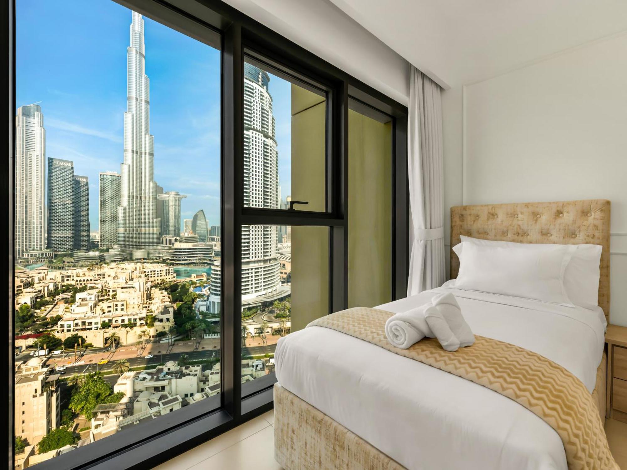 Burj Khalifa View Luxe 2br, 5 Mins Walk To Mall Appartement Dubaï