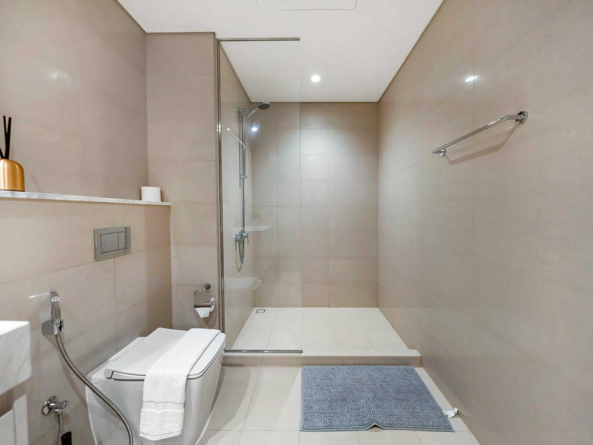 Burj Khalifa View Luxe 2br, 5 Mins Walk To Mall *