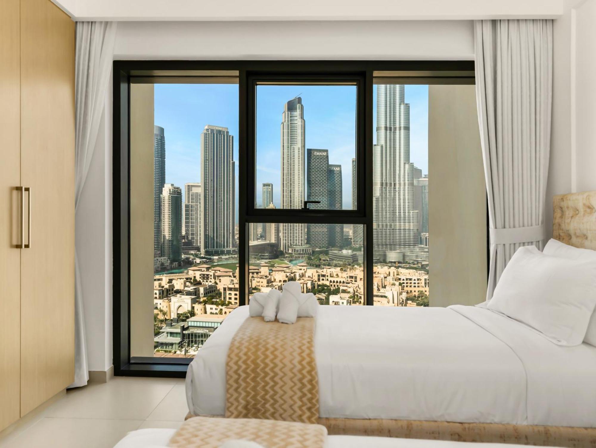 Burj Khalifa View Luxe 2br, 5 Mins Walk To Mall
