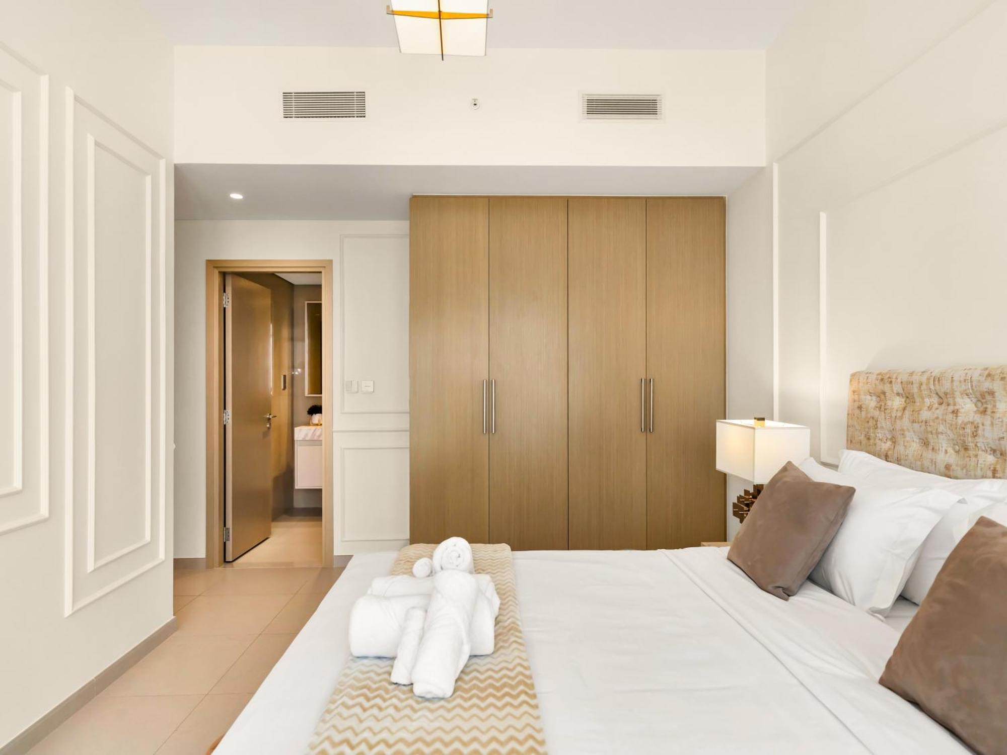 Burj Khalifa View Luxe 2br, 5 Mins Walk To Mall Dubaï