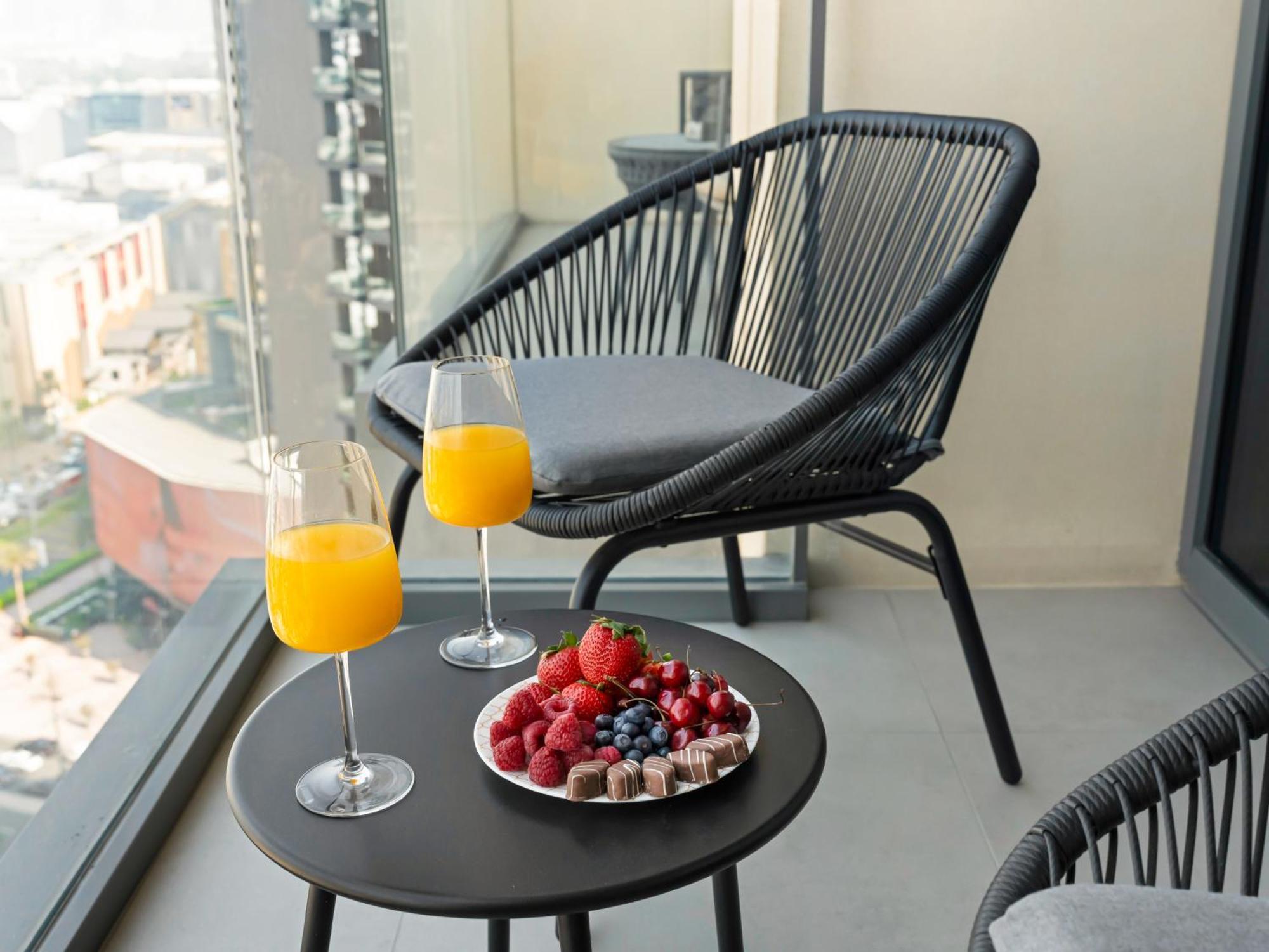 Burj Khalifa View Luxe 2br, 5 Mins Walk To Mall Appartement