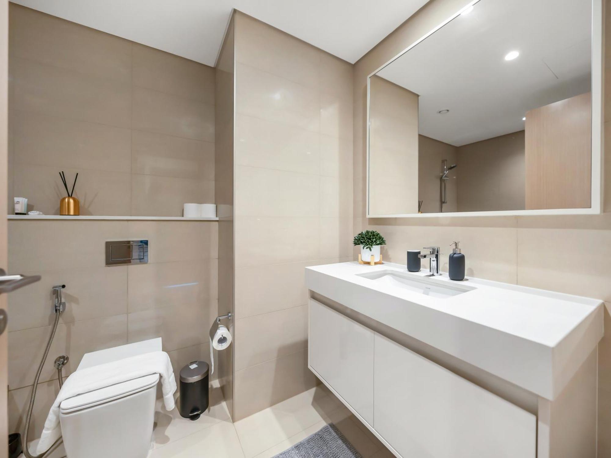 Burj Khalifa View Luxe 2br, 5 Mins Walk To Mall *