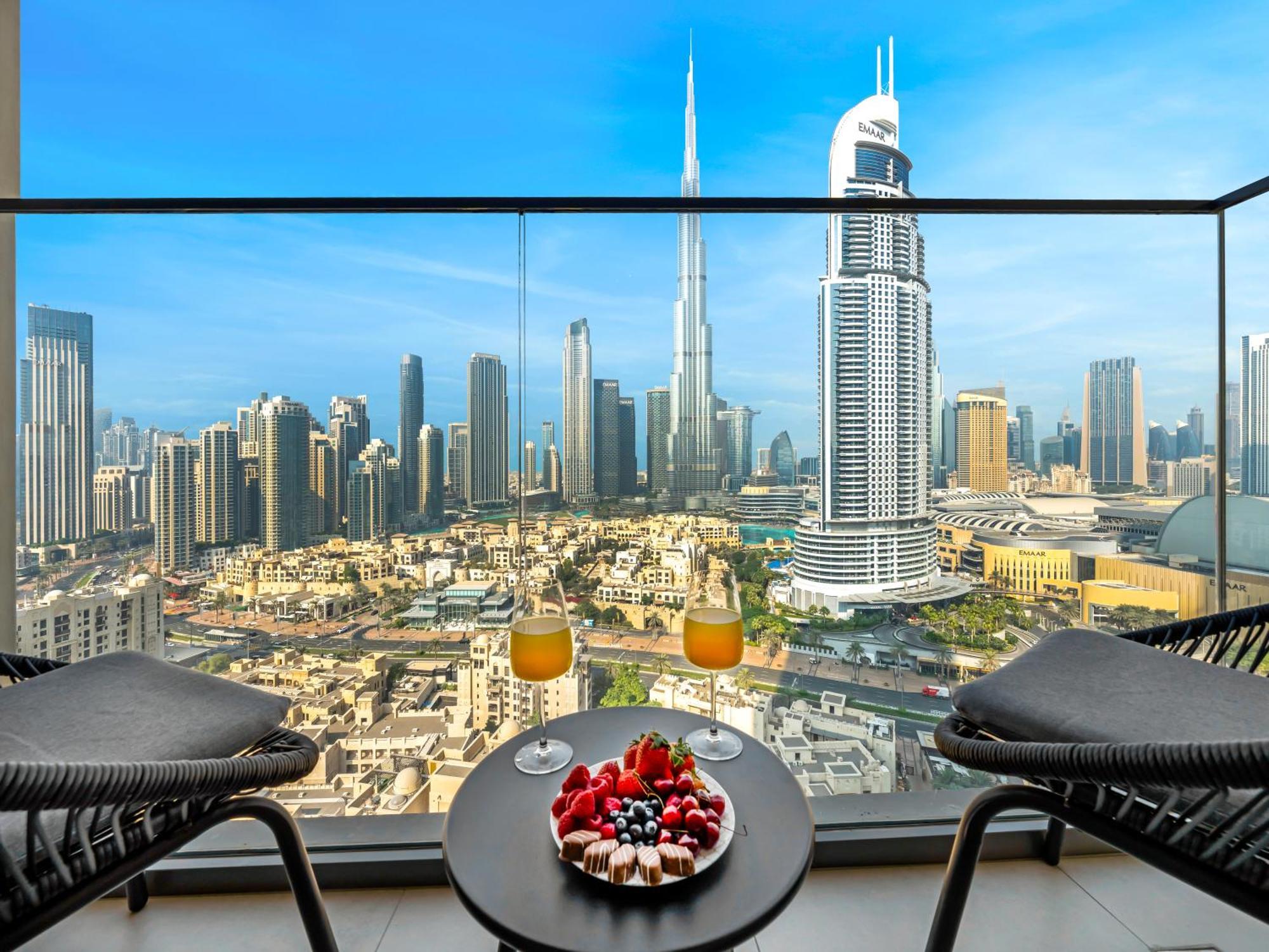 Burj Khalifa View Luxe 2br, 5 Mins Walk To Mall Appartement