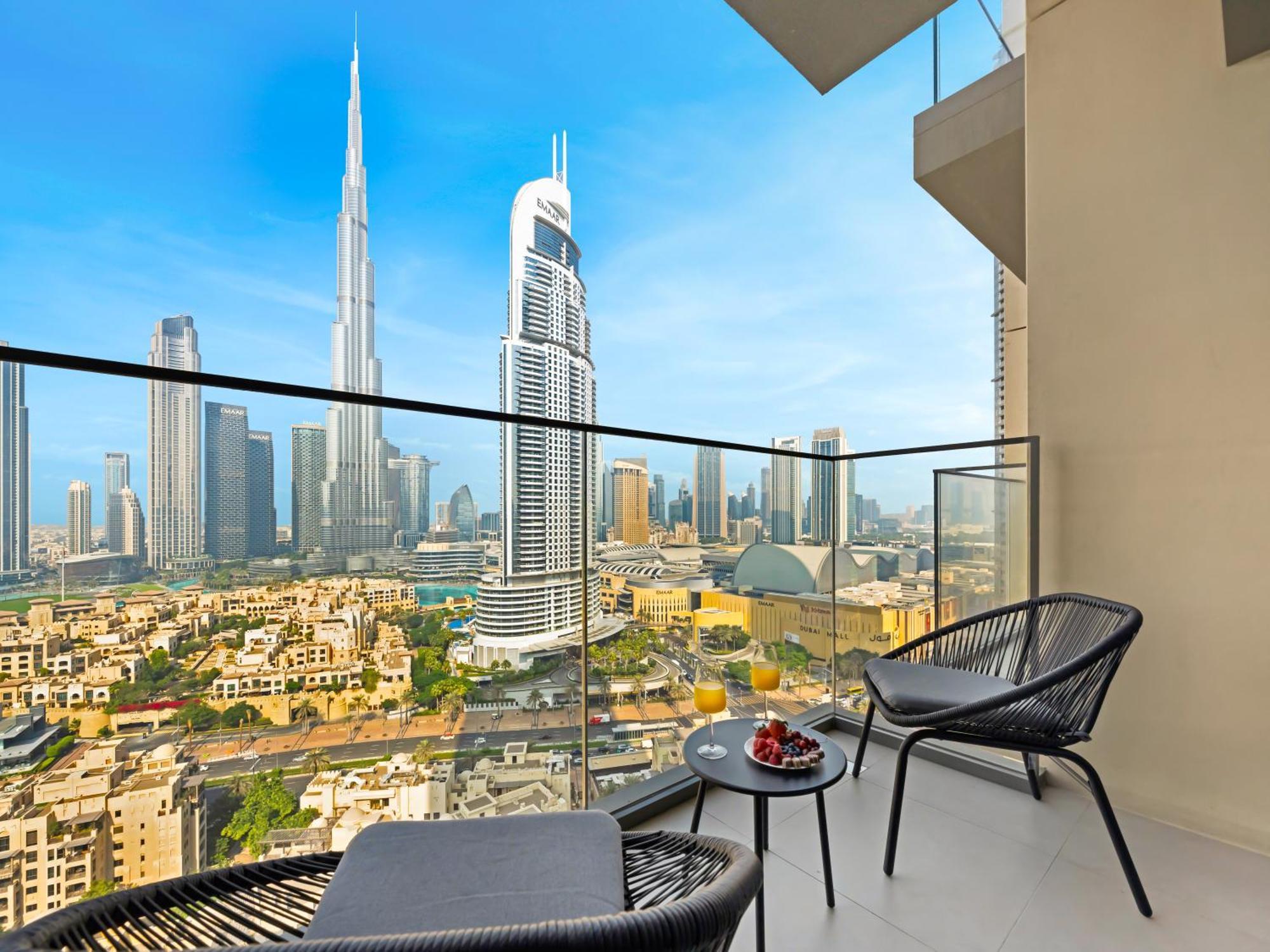 Burj Khalifa View Luxe 2br, 5 Mins Walk To Mall