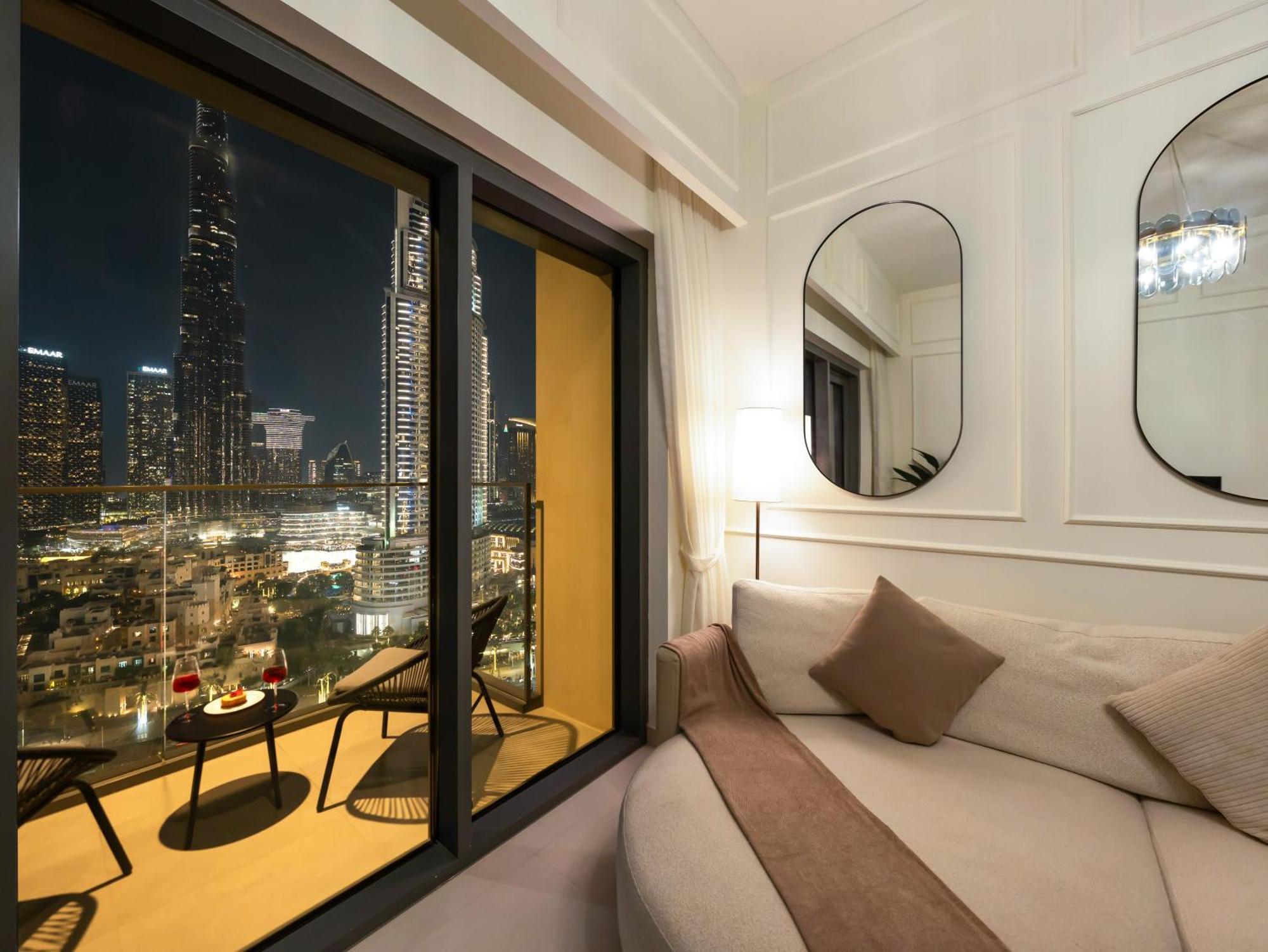 Burj Khalifa View Luxe 2br, 5 Mins Walk To Mall Appartement *