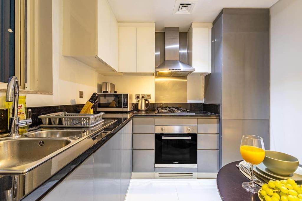 Appartement Spacious With Pool - Canal & Burj Views