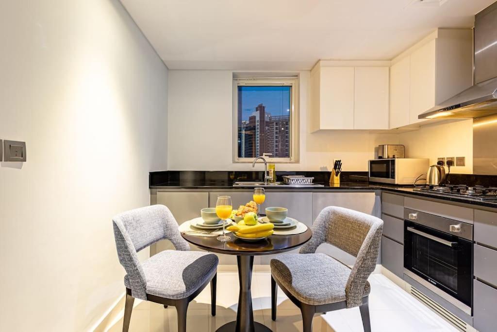 Appartement Spacious With Pool - Canal & Burj Views *