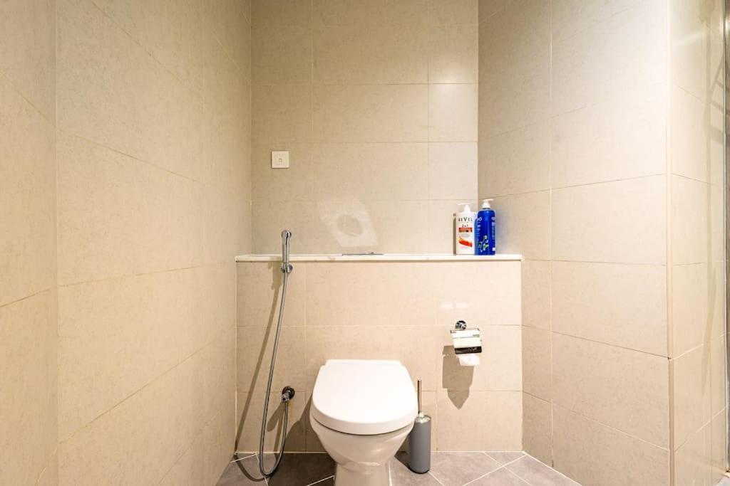 Spacious With Pool - Canal & Burj Views Appartement