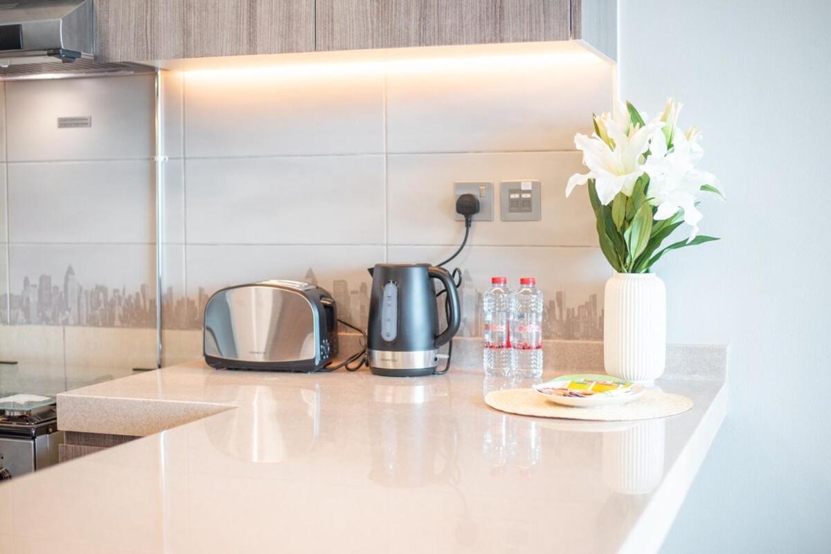 Hébergement de vacances Trendy 1-bedroom With Stunning Views At Mbl Residences Jlt