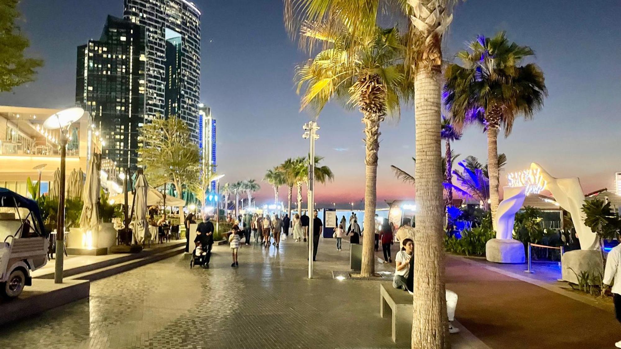 Jbr Beachfront Luxe Sea Facing Appartamento Dubai