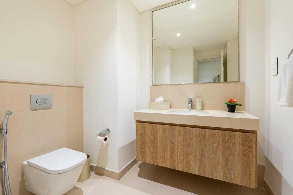Luxurious 2br With Burj Khalifa View Apartamento