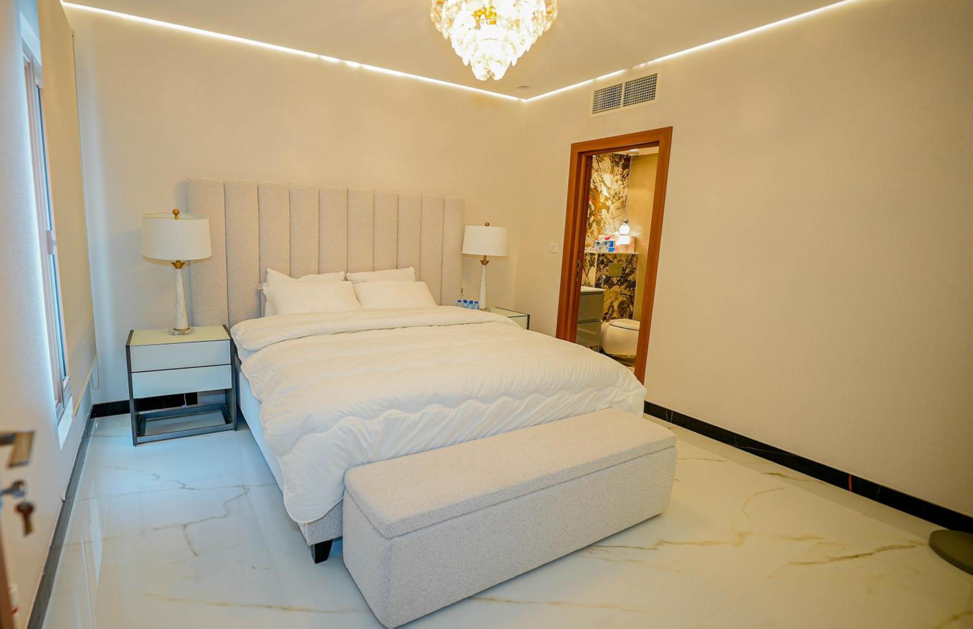 Stunning Infinite Sea View Three Bedroom Plus Maid's In Palm Jumeirah Apartamento *
