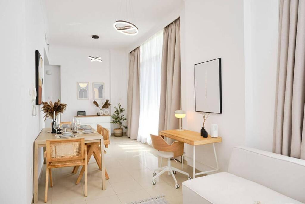 Appartement Modern 1-bedroom In Marina Botanica Tower *