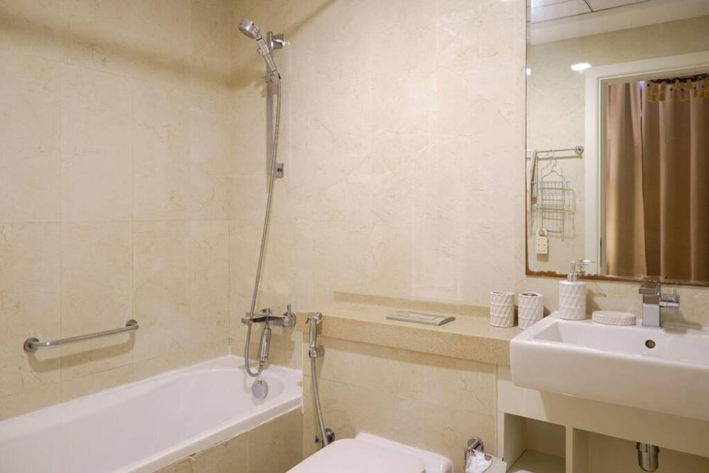 Modern 1-bedroom In Marina Botanica Tower *