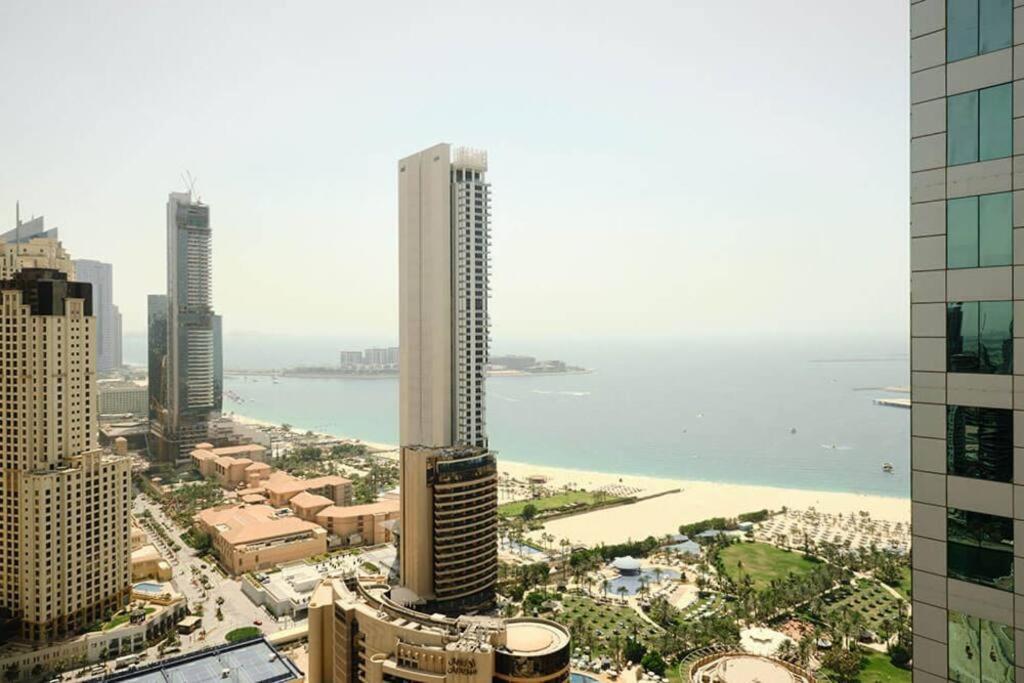 Modern 1-bedroom In Marina Botanica Tower