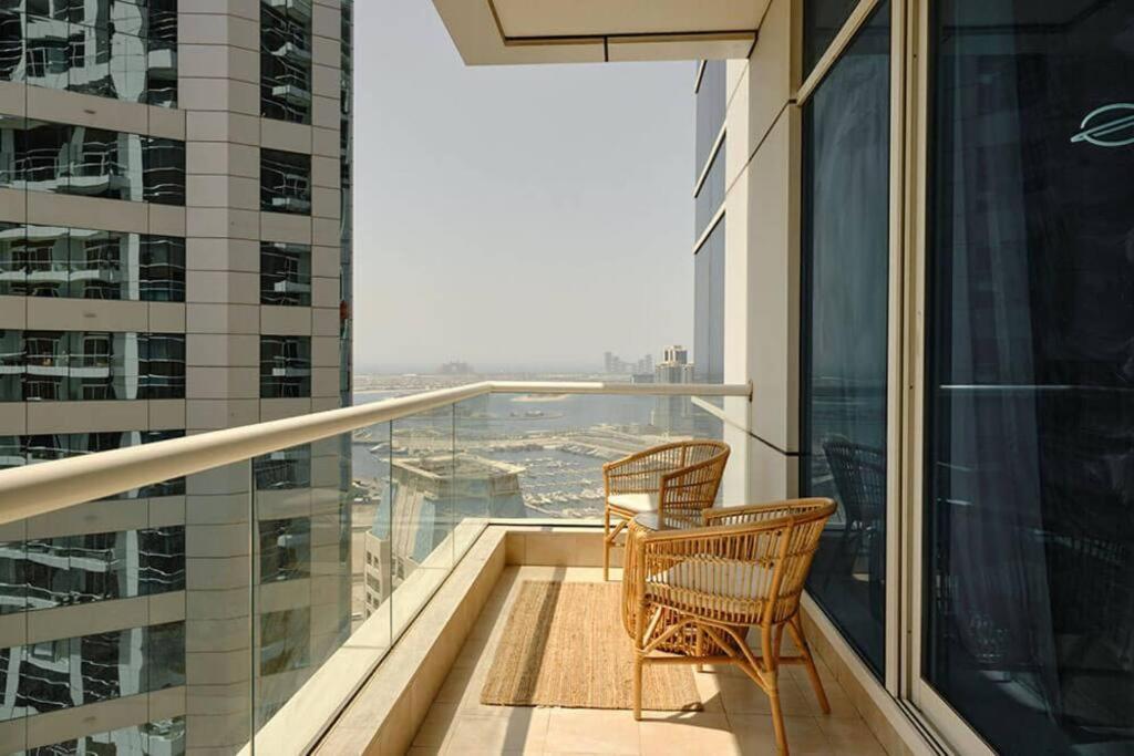 Appartement Modern 1-bedroom In Marina Botanica Tower *