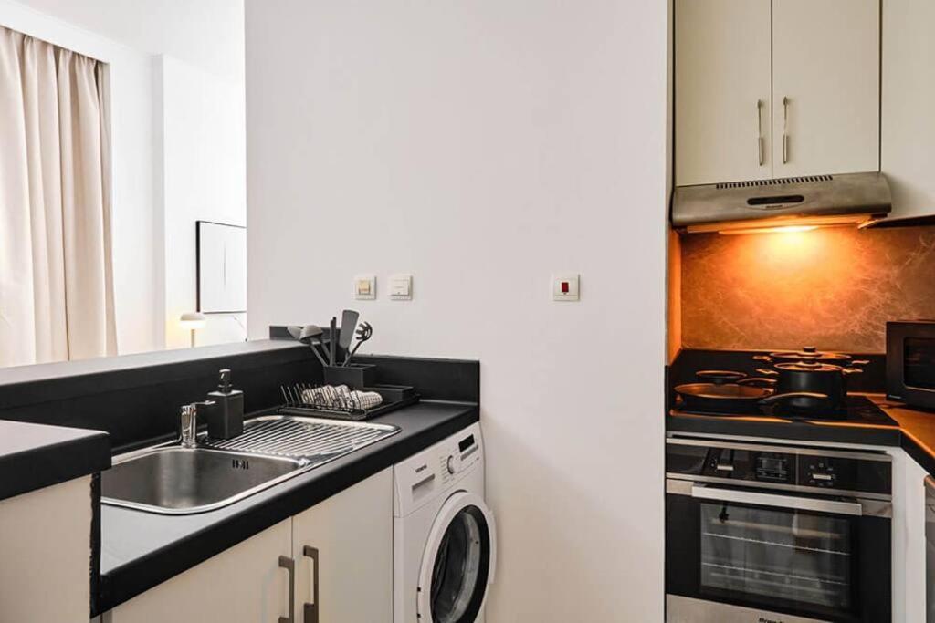 Appartement Modern 1-bedroom In Marina Botanica Tower Dubaï