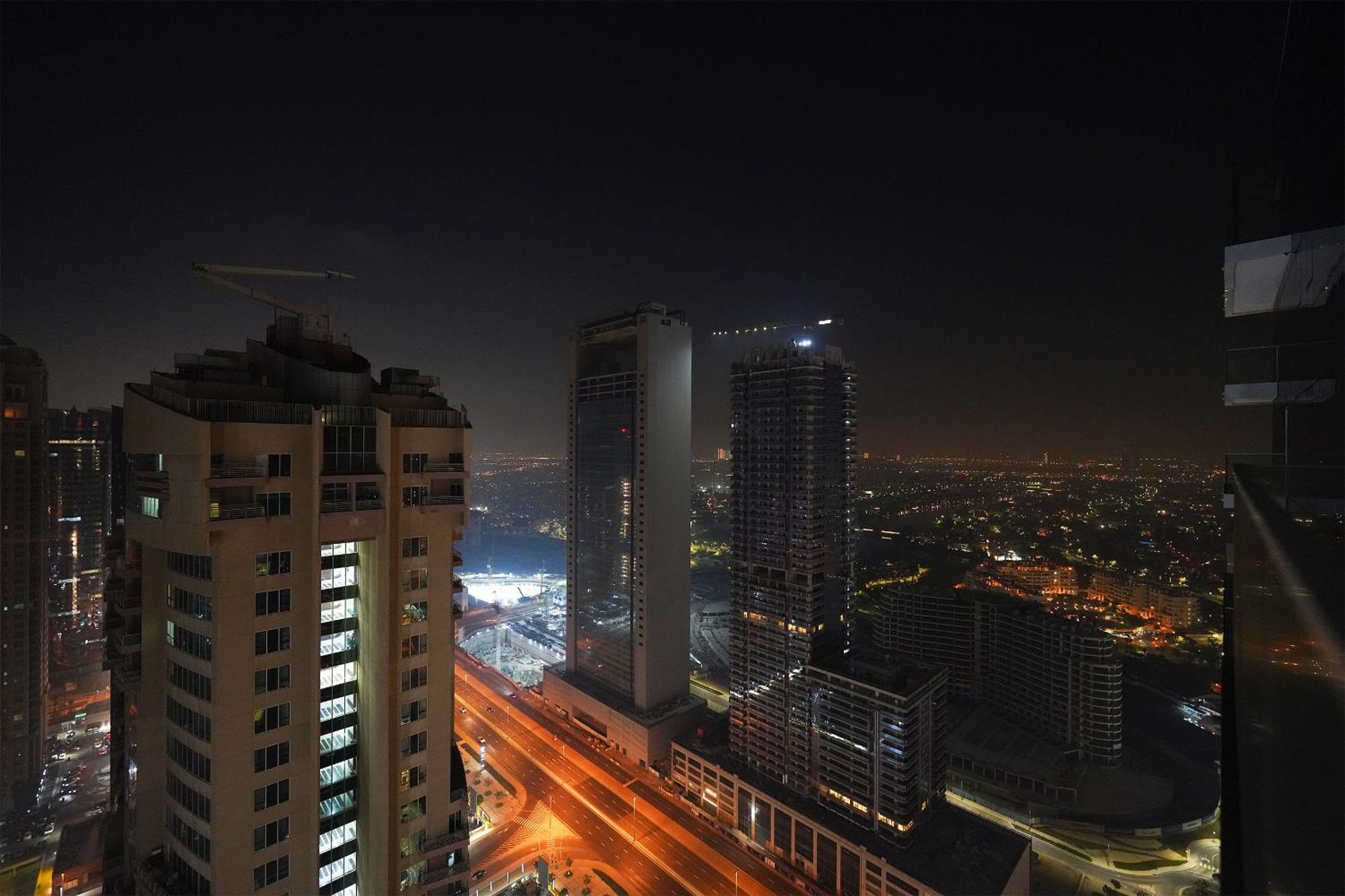 Brown Stone Homes Me Do Re Appartamento Dubai