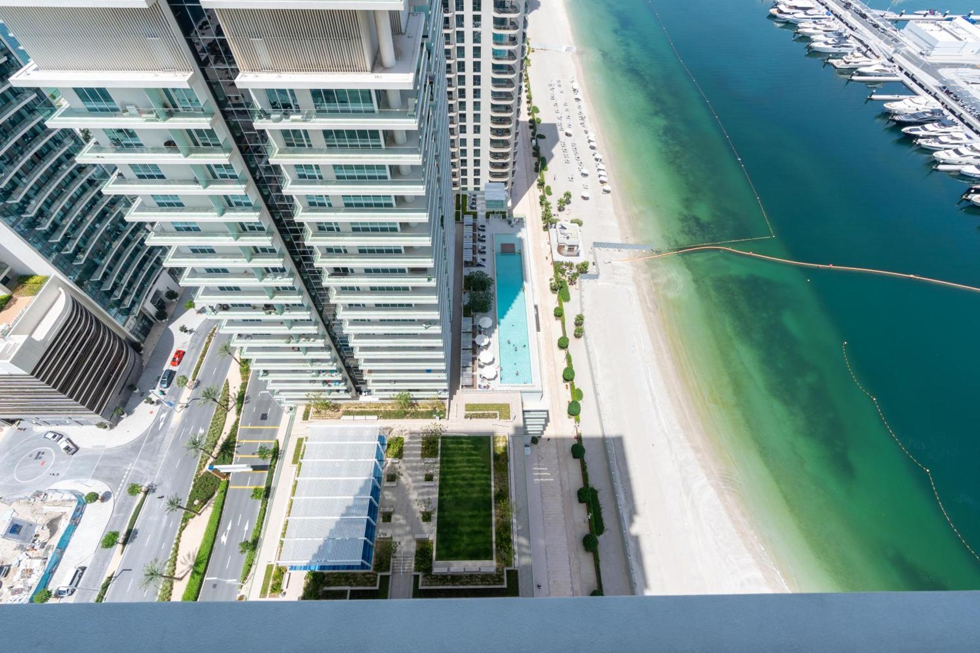 Sunrise Bay Tower 1 - Beachfront Unit With Access