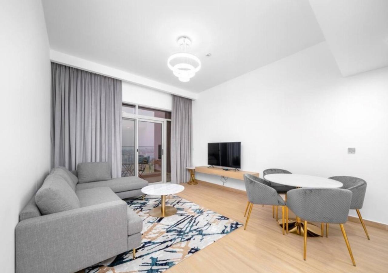 Appartement 151 Jumeirah Gardens *