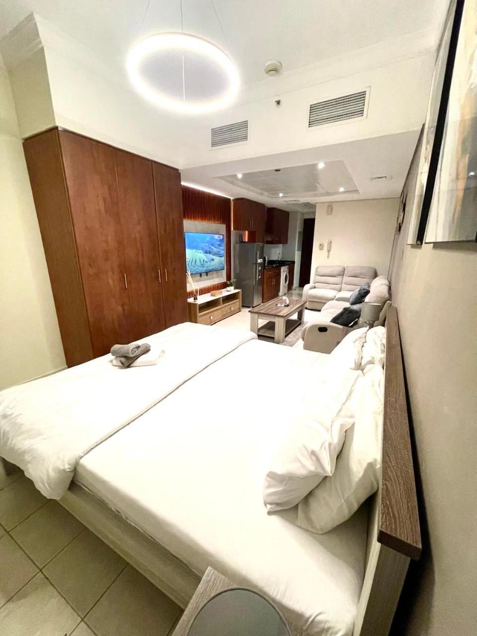 Apartemen Ultimate Luxury Apt Near Metro! Dubai