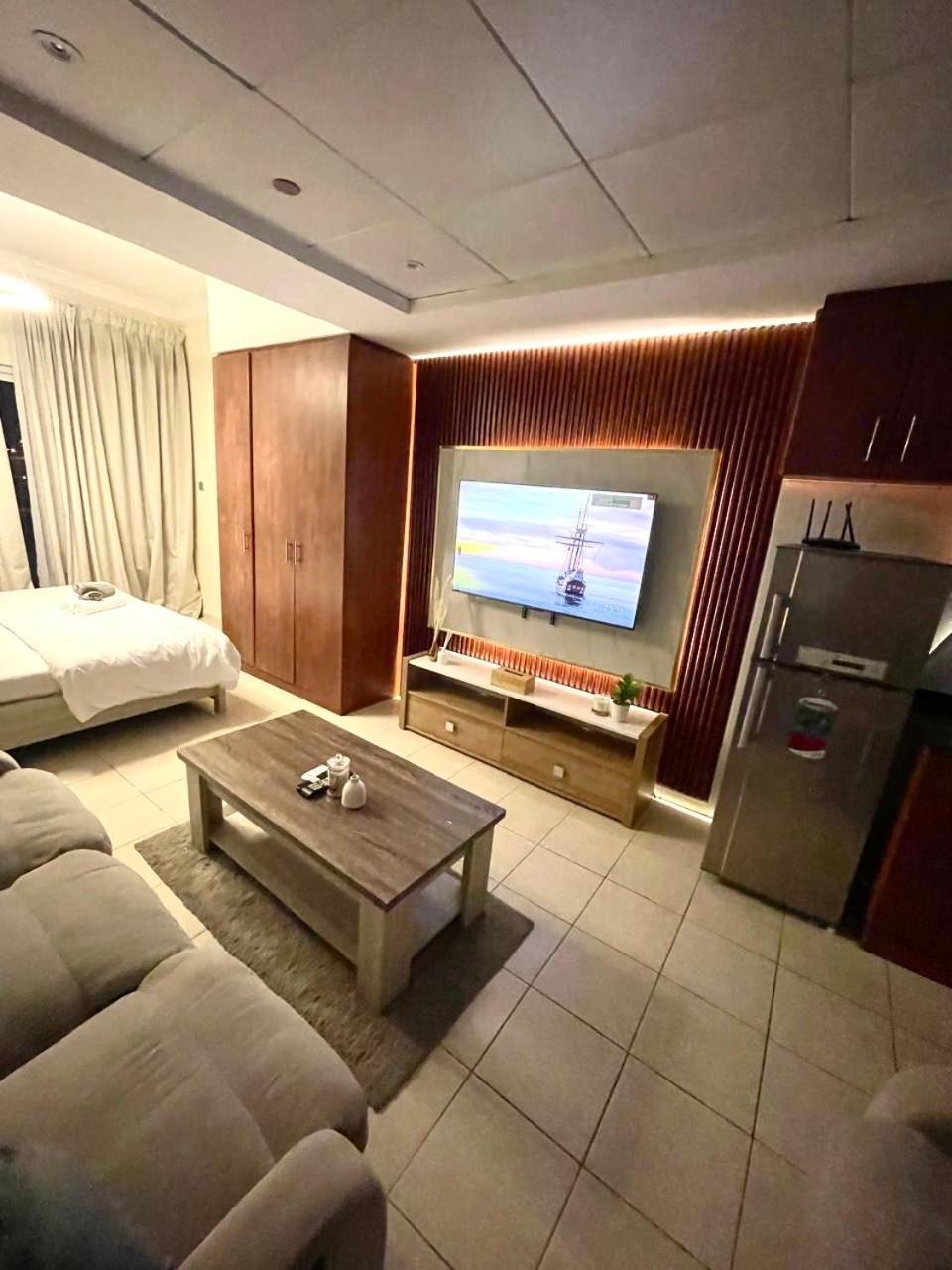 Apartemen Ultimate Luxury Apt Near Metro! Dubai