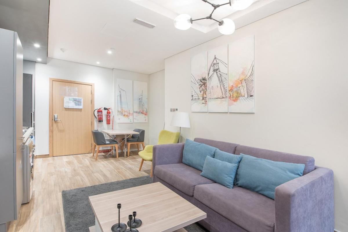 Modern Chic Studio Near The Walk And Jbr Beach At Sadaf Apartment Dubai
