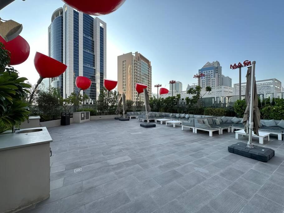 Sky High Comfort 1br Study With And Canal Views Appartement Dubaï