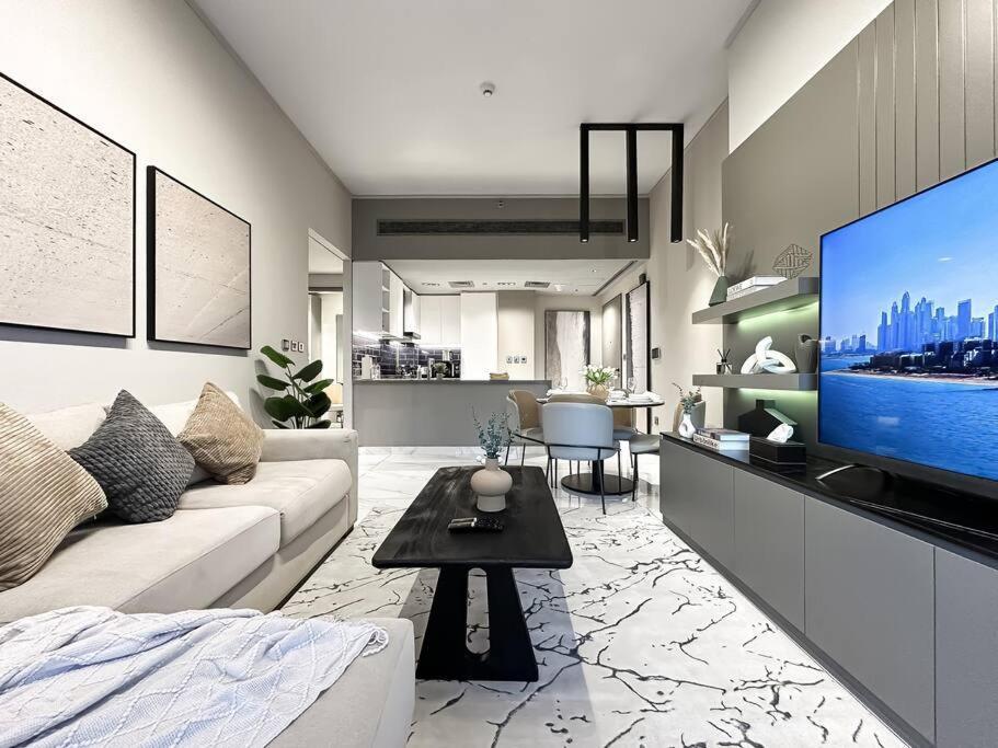 Sky High Comfort 1br Study With And Canal Views Apartment *