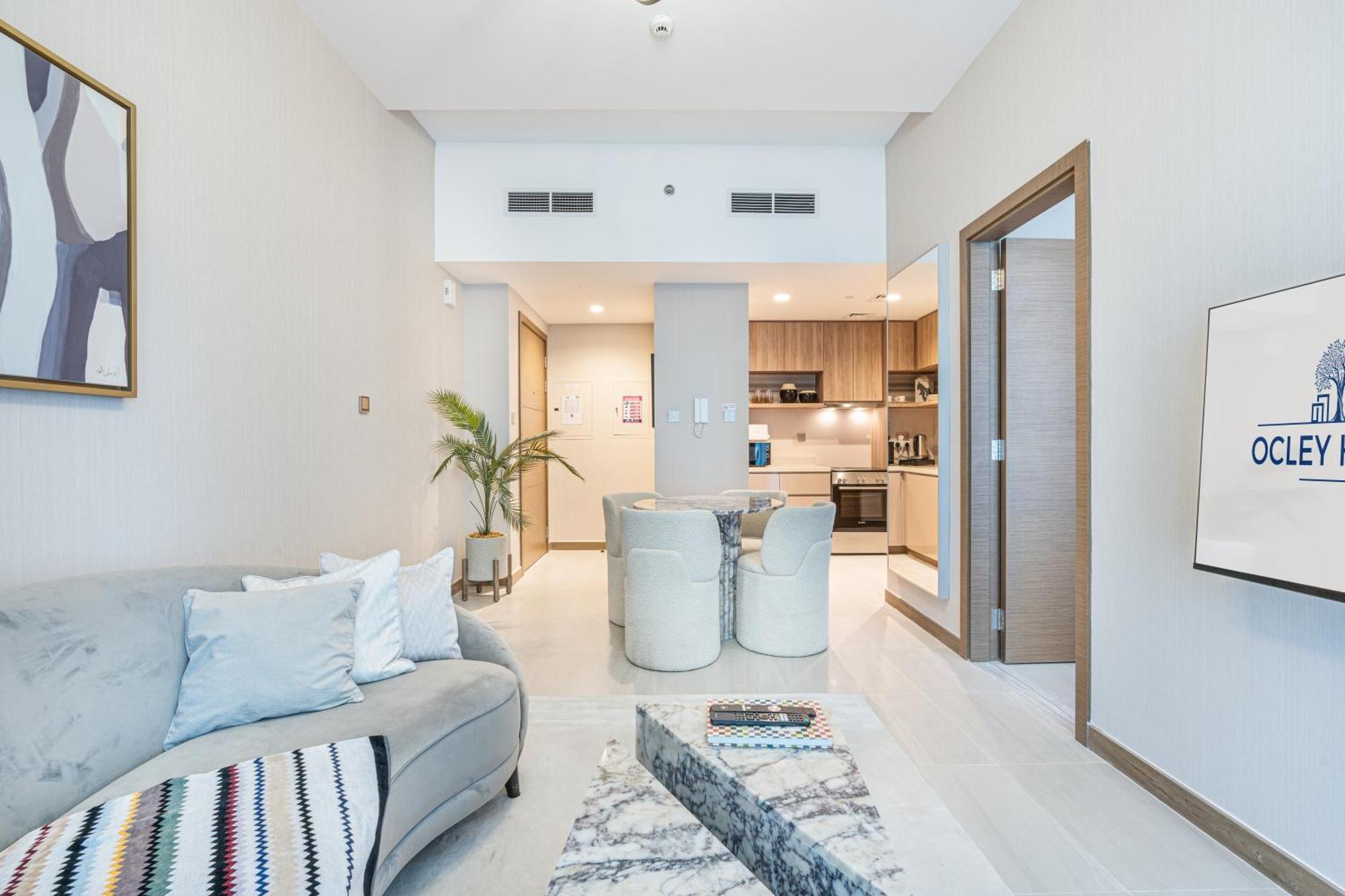 Elegantly Furnished Missoni With Canal Views Dubaï