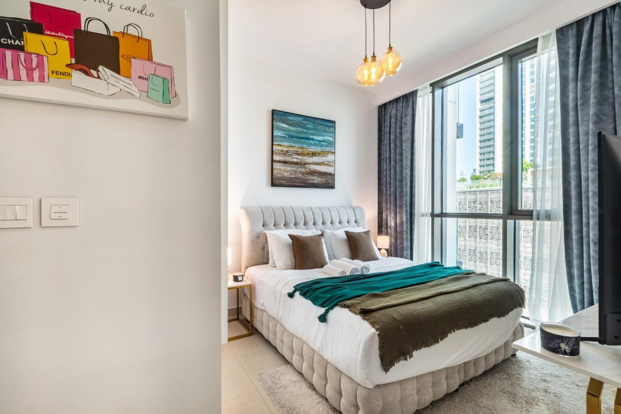 Apartemen Classy Downtown Bliss With Mall Access *