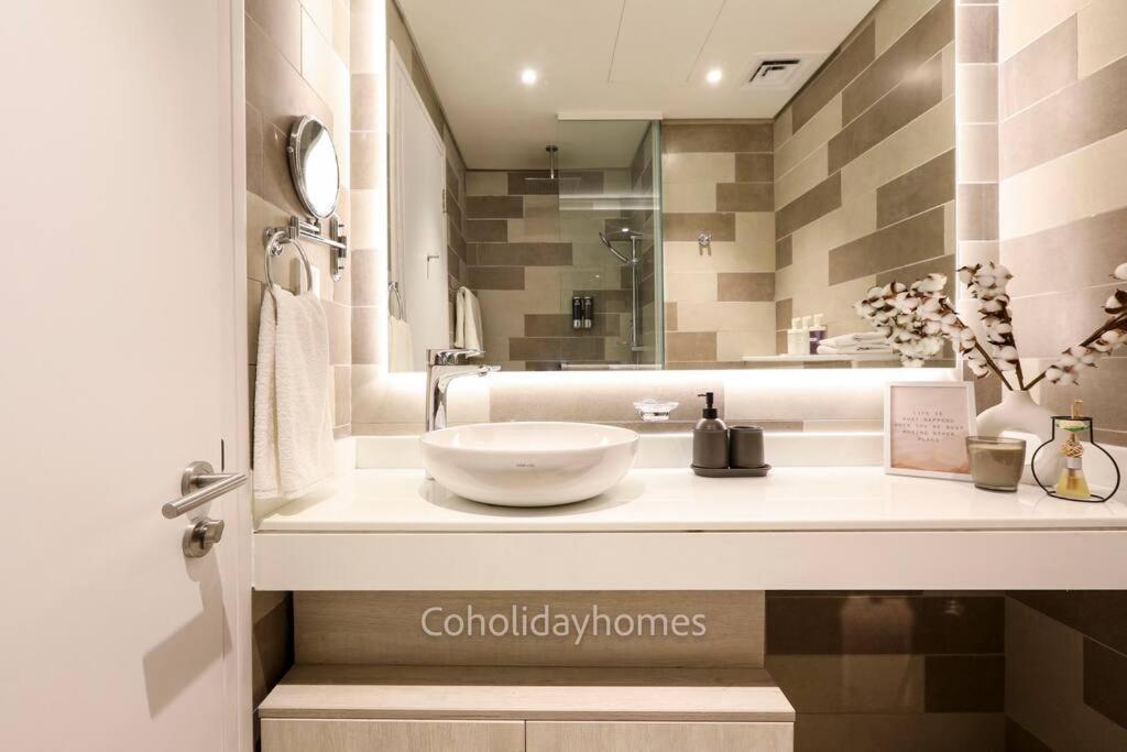 Appartamento 1 Bedroom Rooftop Infinity Pool & Padel Court
