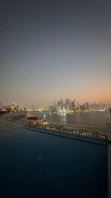 1 Bedroom Rooftop Infinity Pool & Padel Court Appartamento