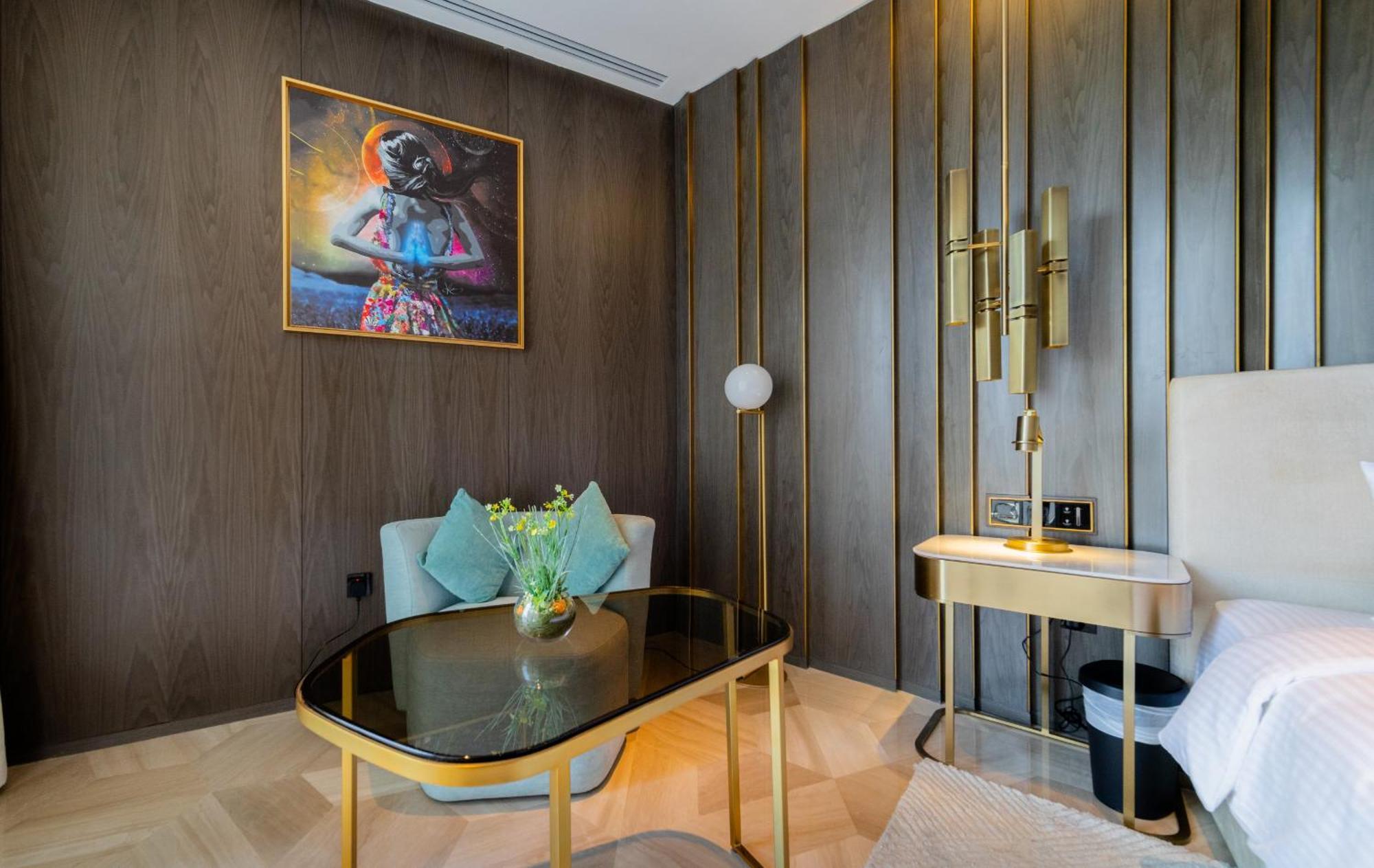 Superluxury In Five Palm, Pool & Access Appartement