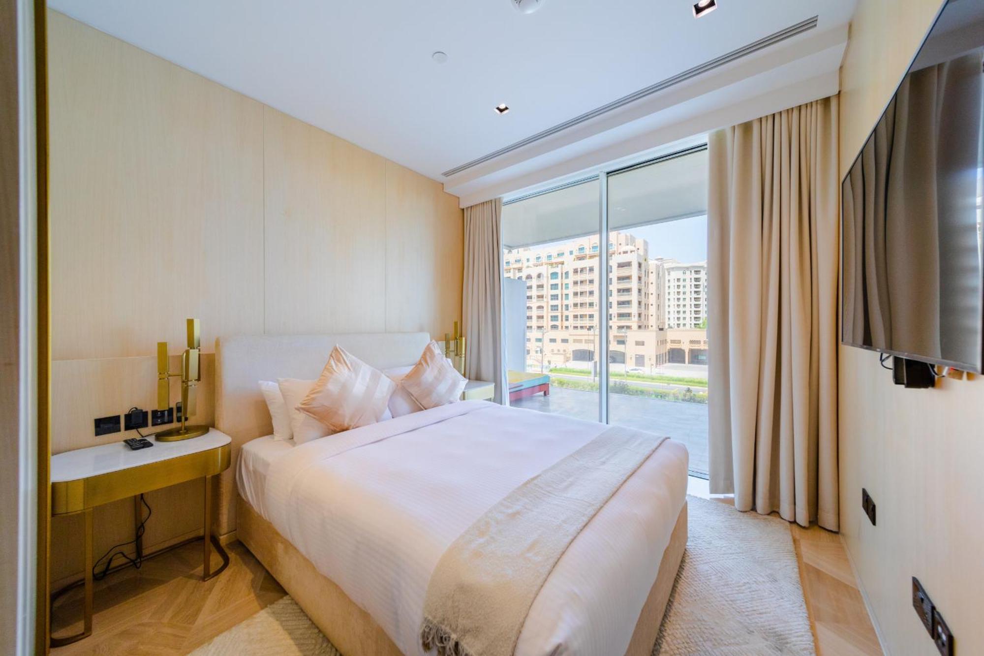 Superluxury In Five Palm, Pool & Access Appartement