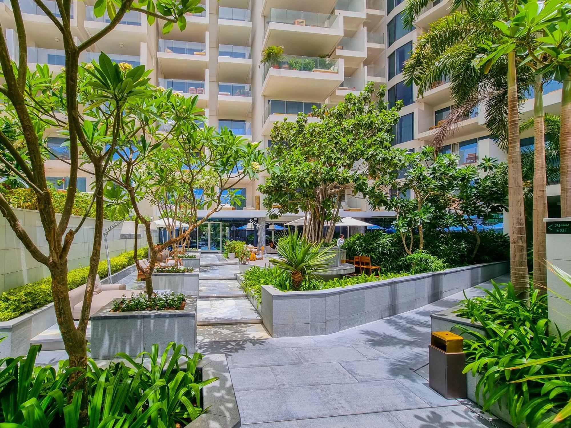 Luxury 3bdr Apartment, Pool & Access *